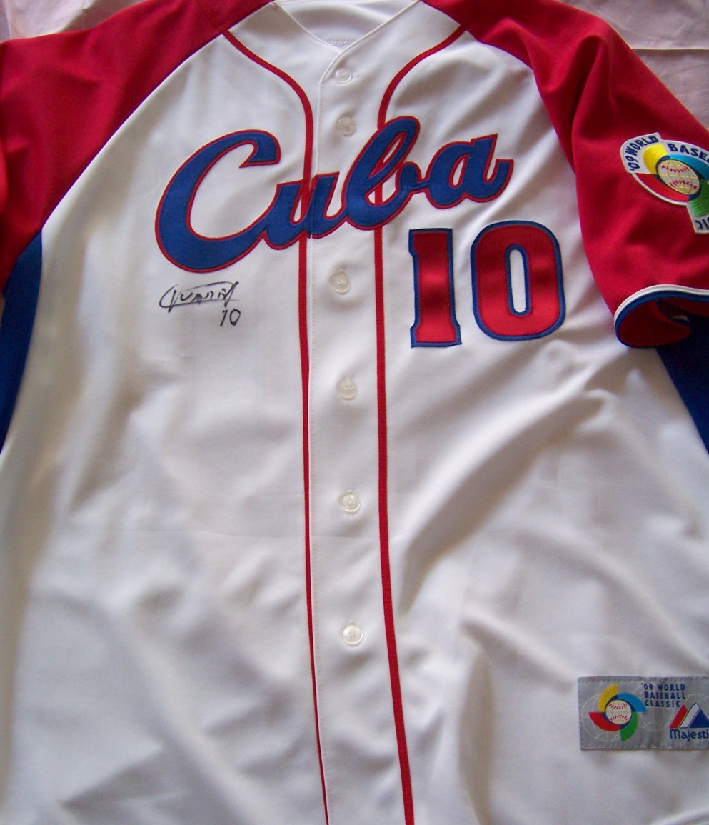 Cuba: Yuliesky Gourriel autographed 2009 World Baseball Classic